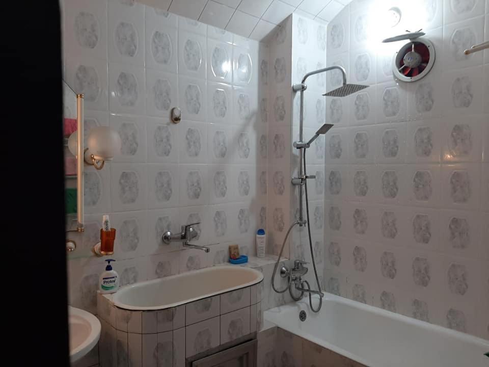 Apartment Жужуна Batumi Exterior foto